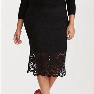 Torrid stretch lace pencil skirt